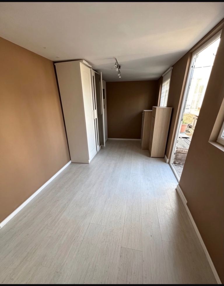 1 Double Bedroom Studio (Bills Included) is available to rent in Greenford UB6