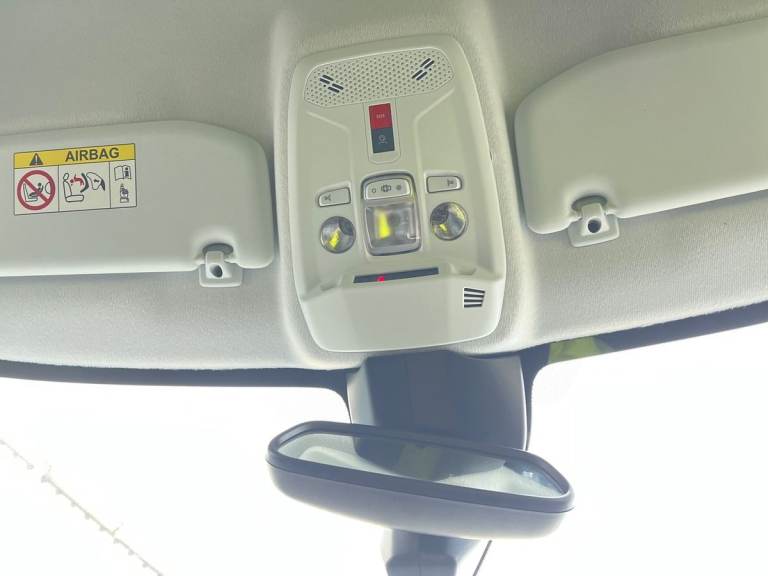  Peugeot E 208 50kwh Allure Hatchback 5dr Electric Auto 7.4kw Charger 136 Ps