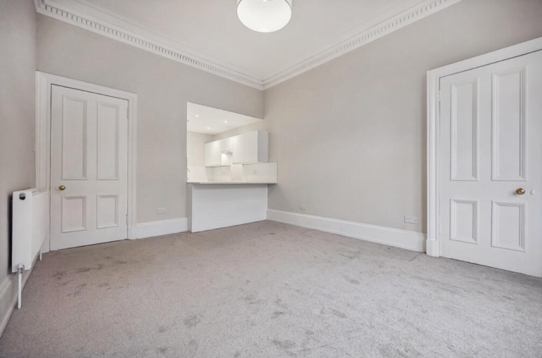 Long term, stunning tenement, unfurnished rental in Shawlands