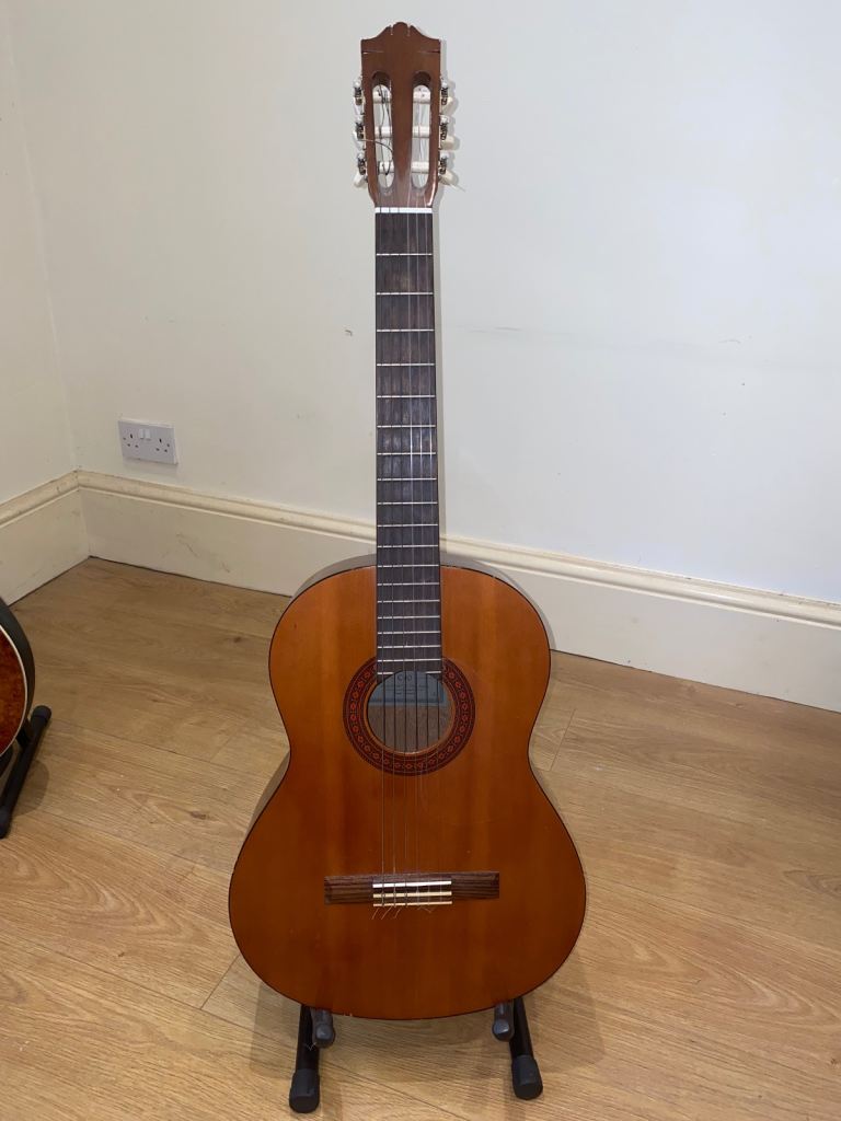 Yamaha C40 Classical Guitar 