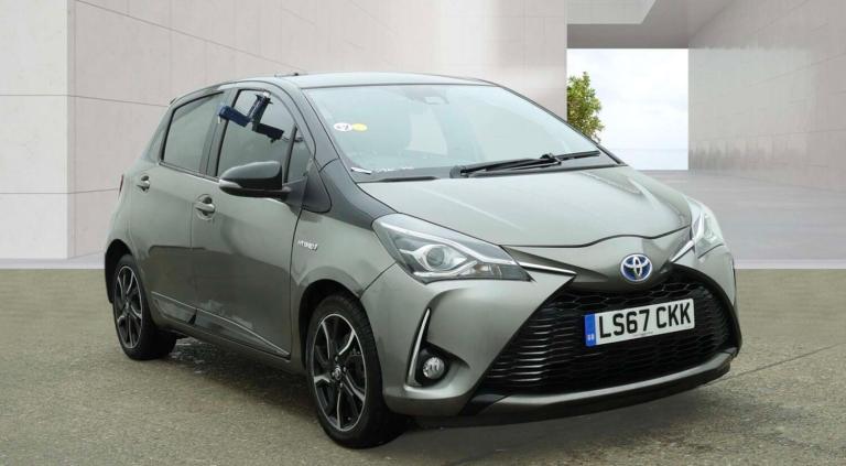 2017 Toyota Yaris 1.5 Hybrid Red Bi-tone 5dr CVT HATCHBACK PETROL/ELECTRIC Automatic
