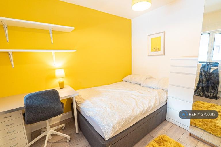 6 bedroom house in Spear Road, Southampton, SO14 (6 bed) (#2700315)