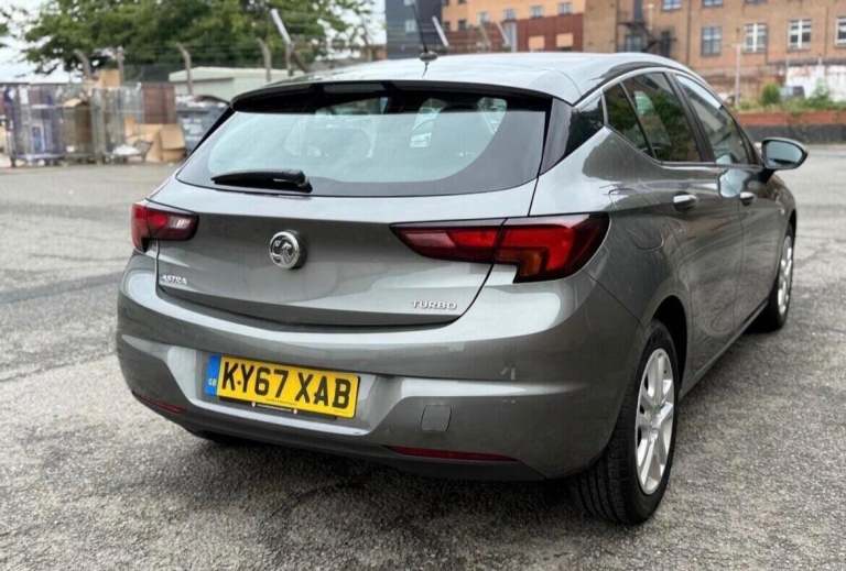 2017 Vauxhall Astra 1.4T 16V 125 Design 5dr HATCHBACK PETROL Manual