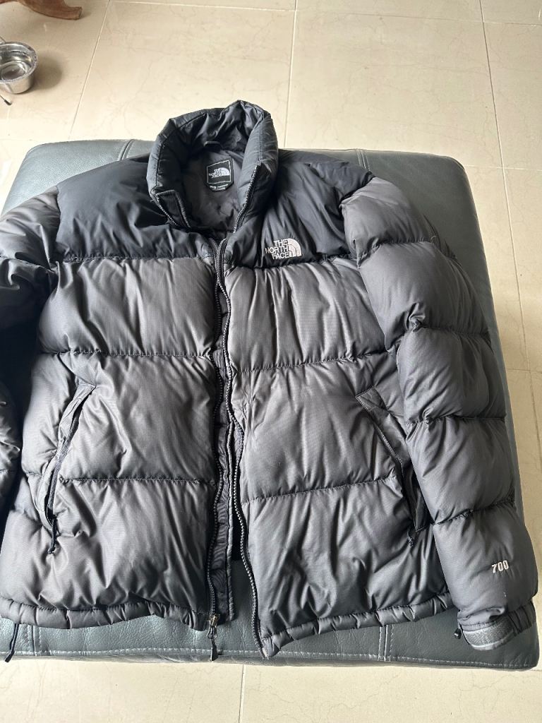 THE NORTH FACE 700 GOOSE DOWN MENS NUPTSE BLACK PUFFER JACKET LARGE