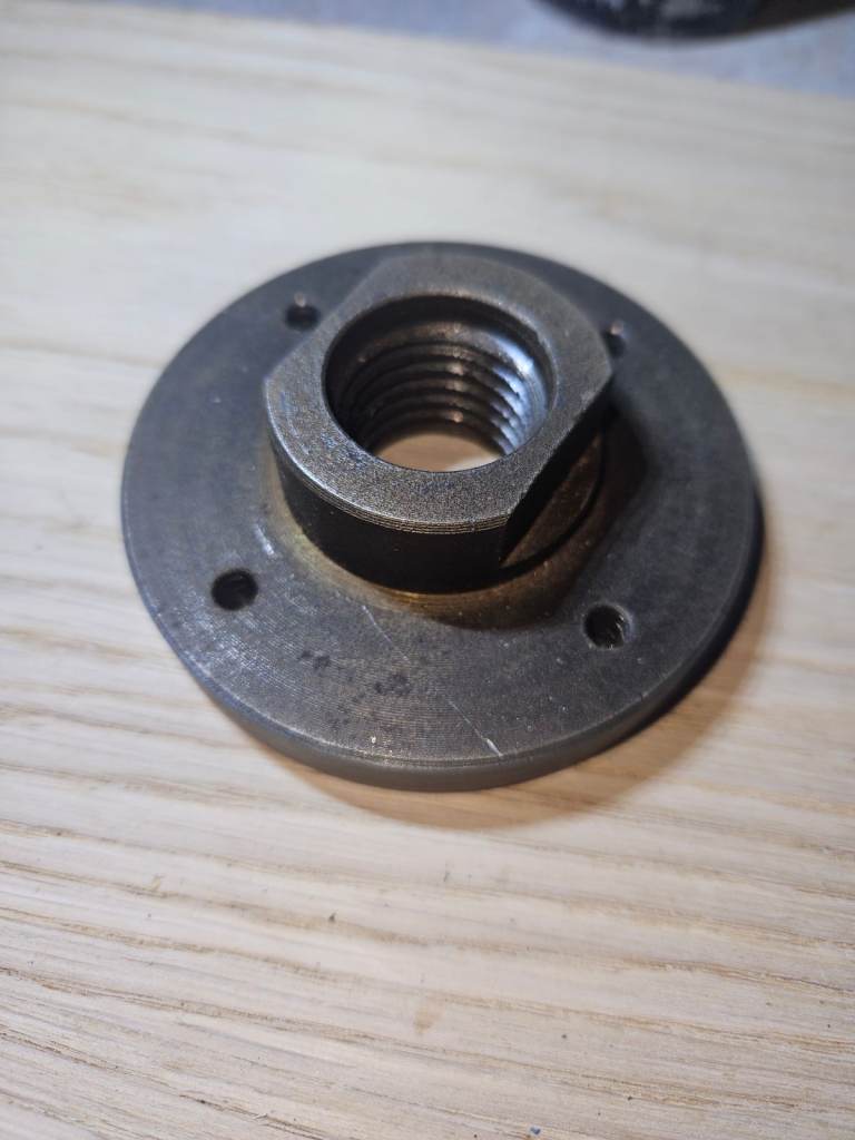 SOLD Lathe 3 inch face plate wood turning 1 inch x 8 tpi woodturning Axminster