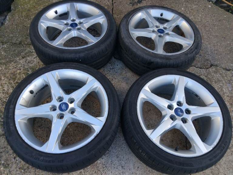 18" FORD FOCUS MONDEO CONNECT ALLOY WHEELS & AS NEW MATCHING 235/40/R18 TYRES 