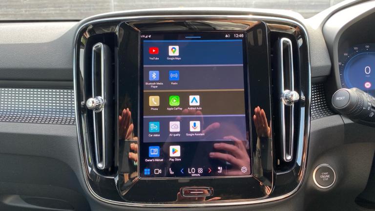 2025 Volvo XC40 2.0 B3P Plus Dark 5dr Auto Petrol Estate Estate Petrol Automatic