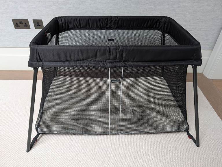 BabyBjorn Travel Cot 