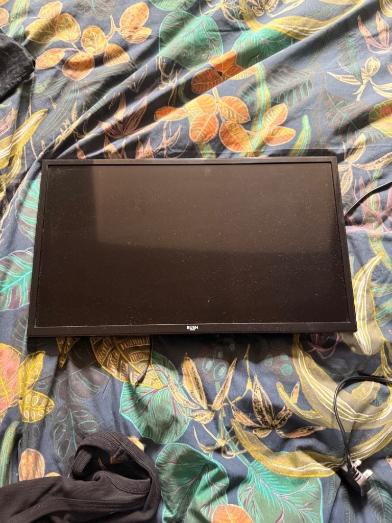 24 inch bush smart tv hd