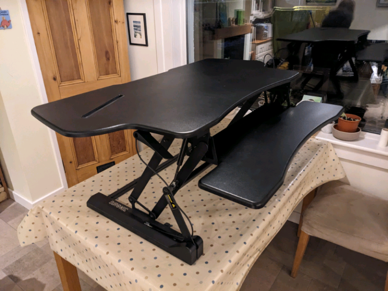 Adjustable Desk Raiser