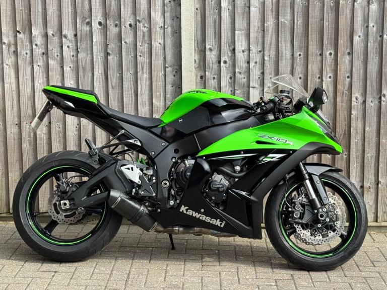 KAWASAKI NINJA ZX10R GEN4 2016 (65) SUPER SPORT + 11,200 MILES 