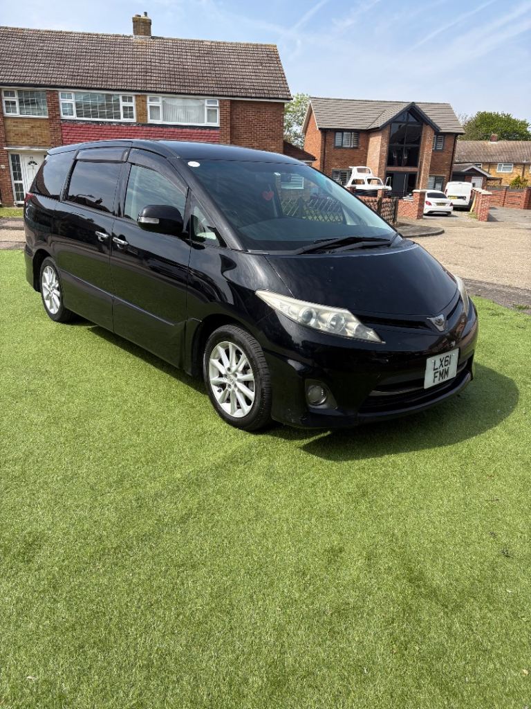 Toyota estimata 2011 7 seater 