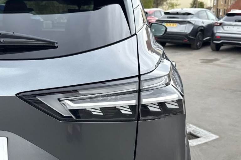 2025 Nissan Qashqai 1.3 DiG-T MH Tekna 5dr Hatchback Petrol Manual