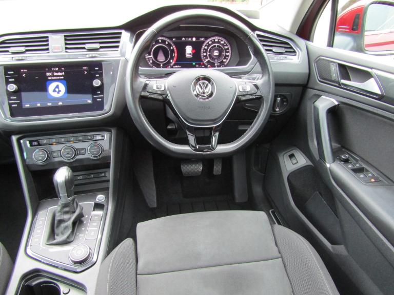 2017 Volkswagen Tiguan 2.0 TSi 180 4Motion SEL 5dr DSG ESTATE Petrol Automatic