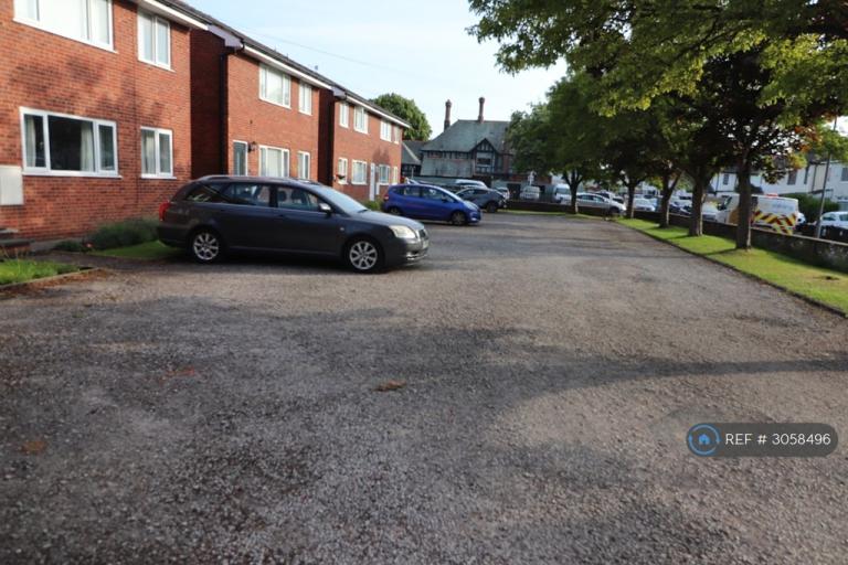 2 bedroom flat in Crosby, Liverpool, L23 (2 bed) (#3058496)