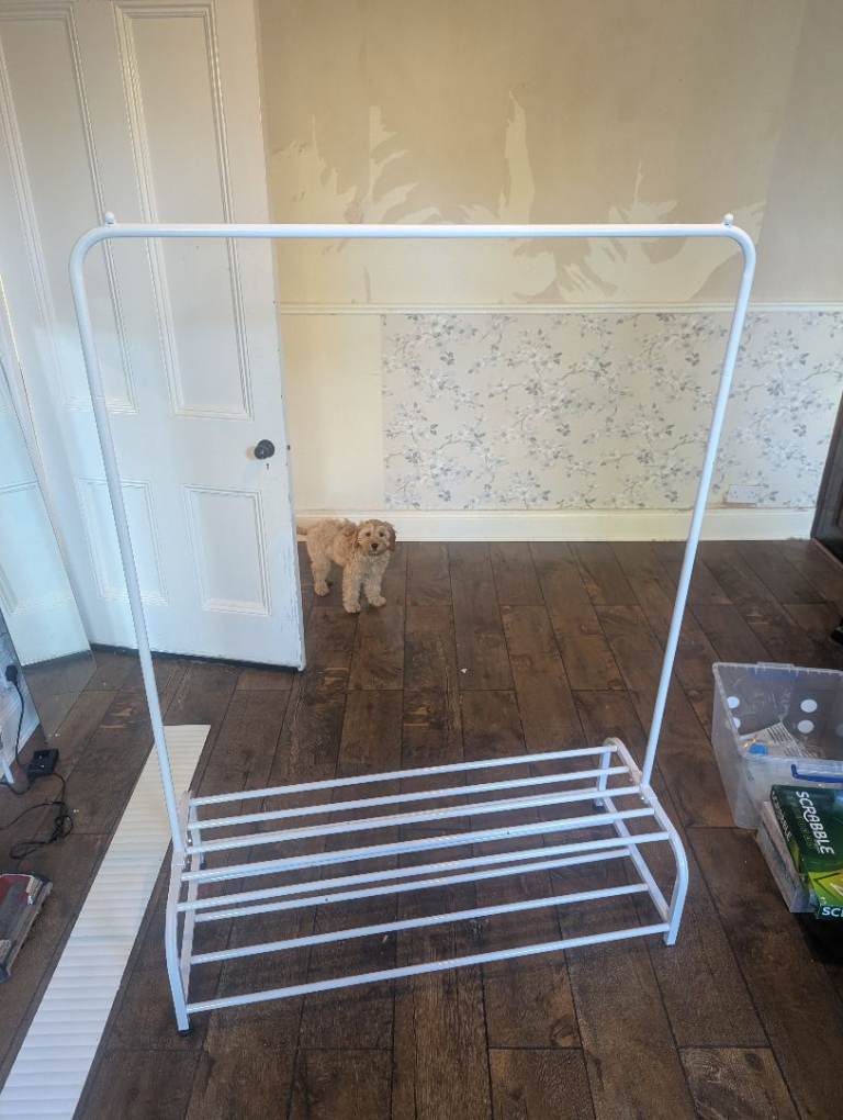 Clothing rail