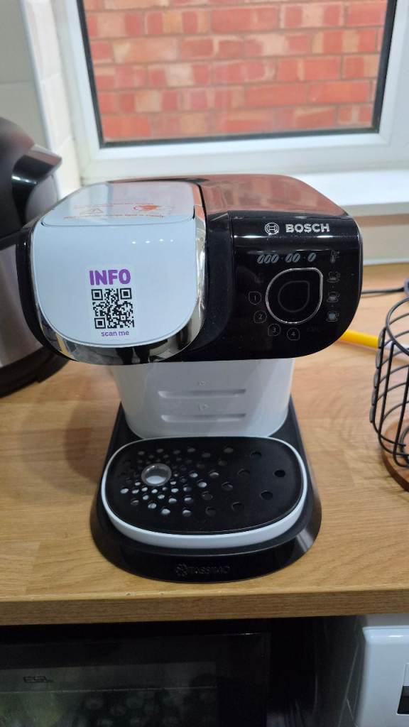 Bosch Tassimo Coffee Machine TAS6504GB– As Good As New