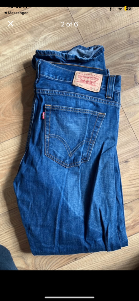 Levi's Men's Blue Denim Jeans – Good Condition