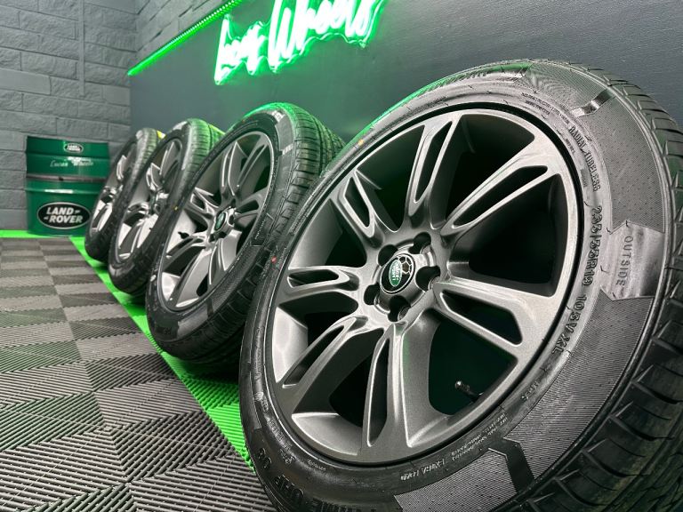 Range Rover Evoque Discovery Sport Freelander 2 19” Powdered Satin Grey alloy wheels & NEW tyres!