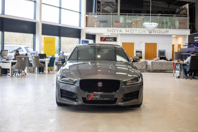 2015 Jaguar XE 2.0d R-Sport Saloon 4dr Diesel Auto Euro 6 (s/s) (180 ps) *Rear Camera + Ke SALOON...