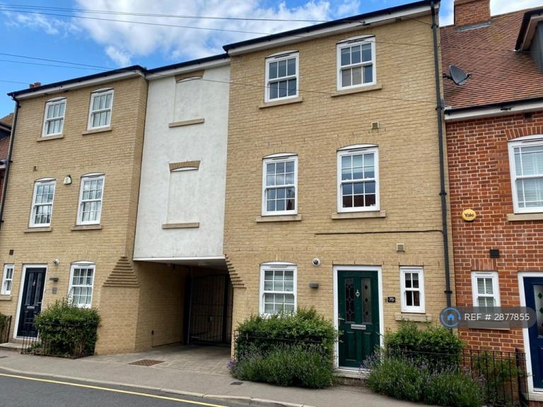 4 bedroom house in New Writtle Street, Chelmsford, CM2 (4 bed) (#2877855)