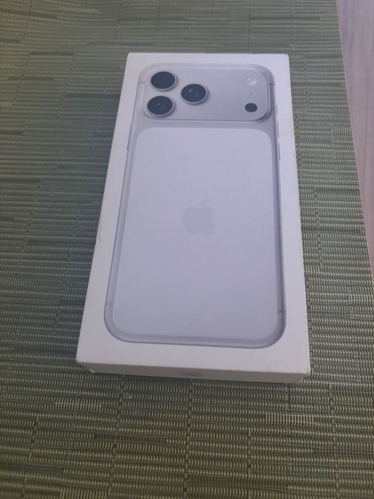 Apple iPhone 17 Pro Max 512GB - Excellent Condition