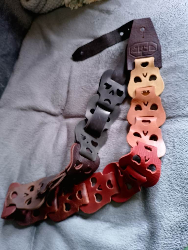 GENUINE ALK LEATHER SKULL GUITAR STRAP 