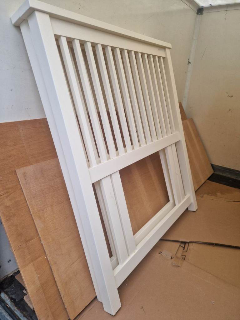 SOLD ☆☆☆☆☆Single bed head boards