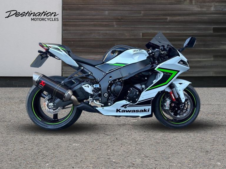 2023 Kawasaki ZX 1002 LPFAN white Manual
