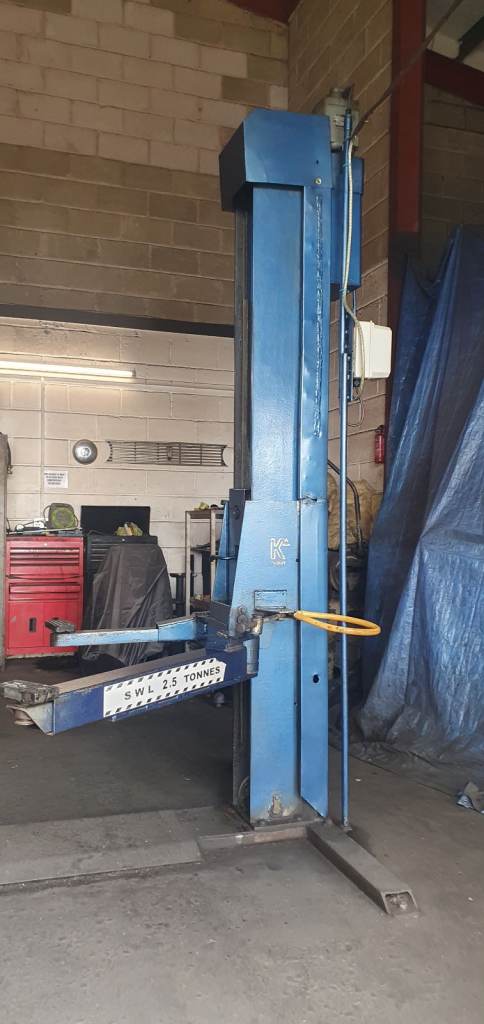 Kismet KEL 1700 2 post car lift (2.5 tonne)