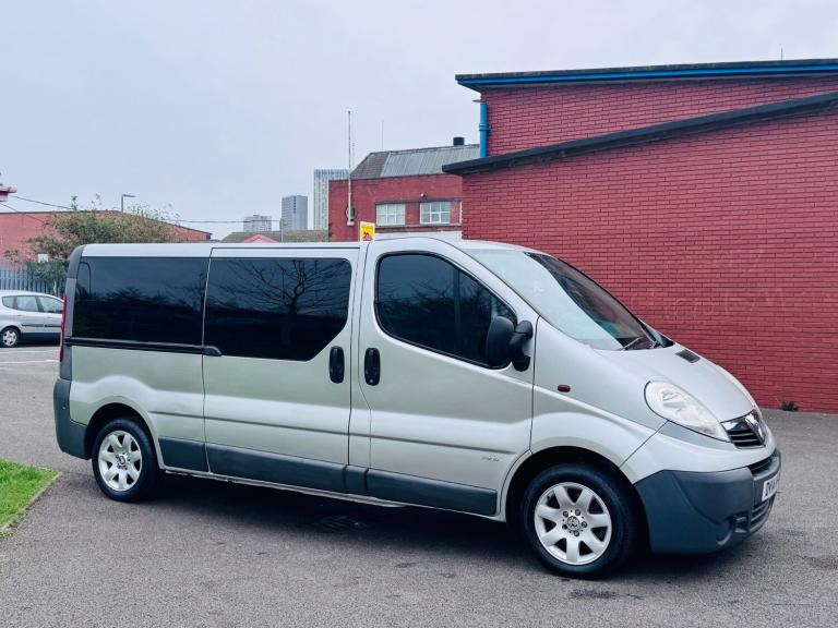 Vauxhall Vivaro 2.0 Cdti minibus 