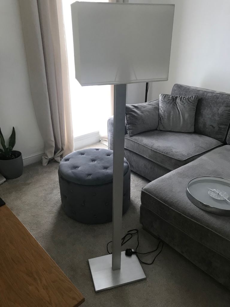Modern White Floor Lamp – Good Condition