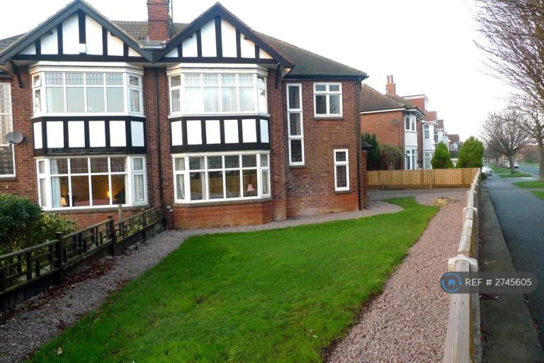 Studio flat in Park Avenue, Skegness, PE25 (#2745605)