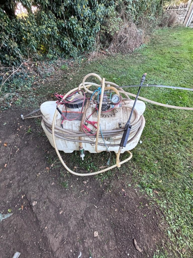 ATV QUAD BIKE POWERED SPRAYER, hand held and multi nozzle boom , 90 litres capacity 