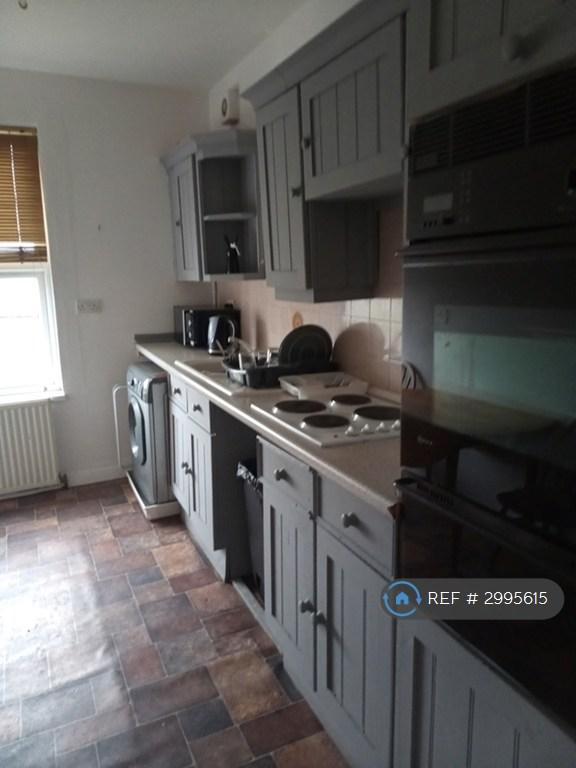 1 bedroom flat in St James, Exeter, EX4 (1 bed) (#2995615)