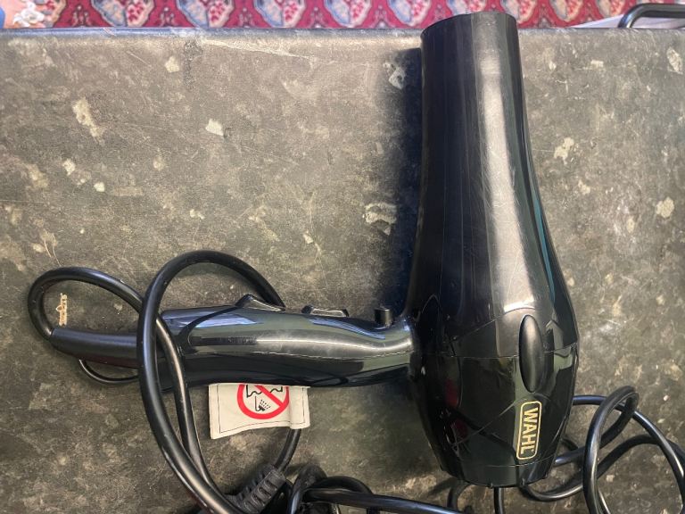 Hair dryer 