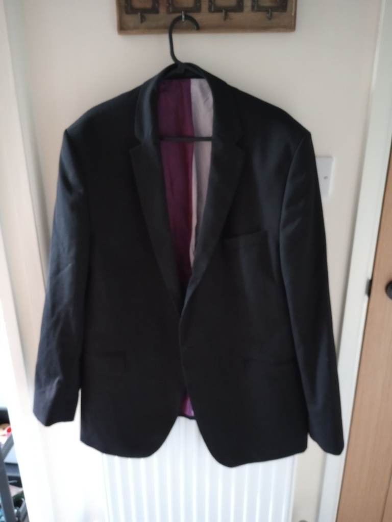 Jeff Banks STVDIO Tailored Fit Black Suit Jacket and Trousers – As Good As New