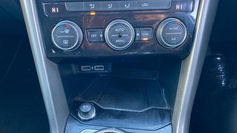 2020 Volkswagen T-Roc 1.0 TSI SE 5dr Petrol Hatchback Hatchback Petrol Manual