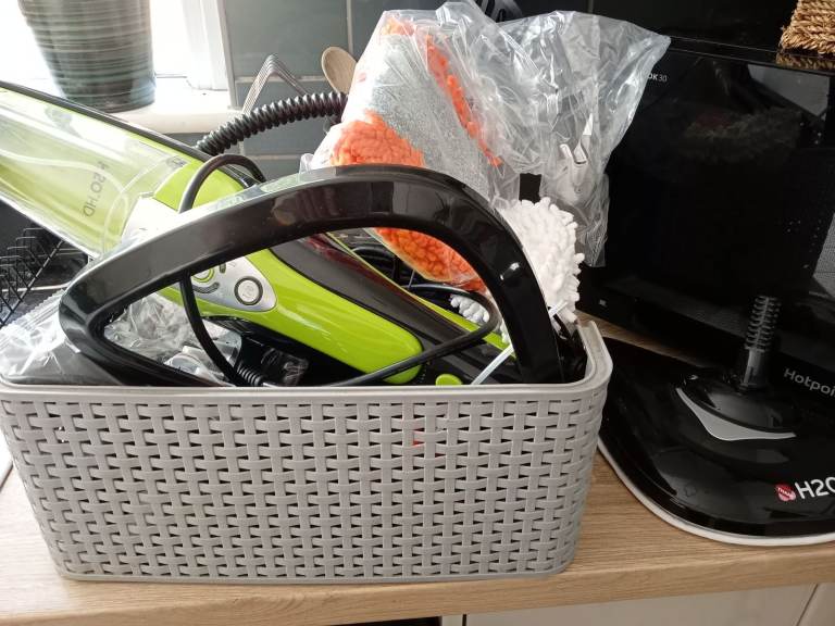 H2O Hotspot Steam Cleaner - Good Condition