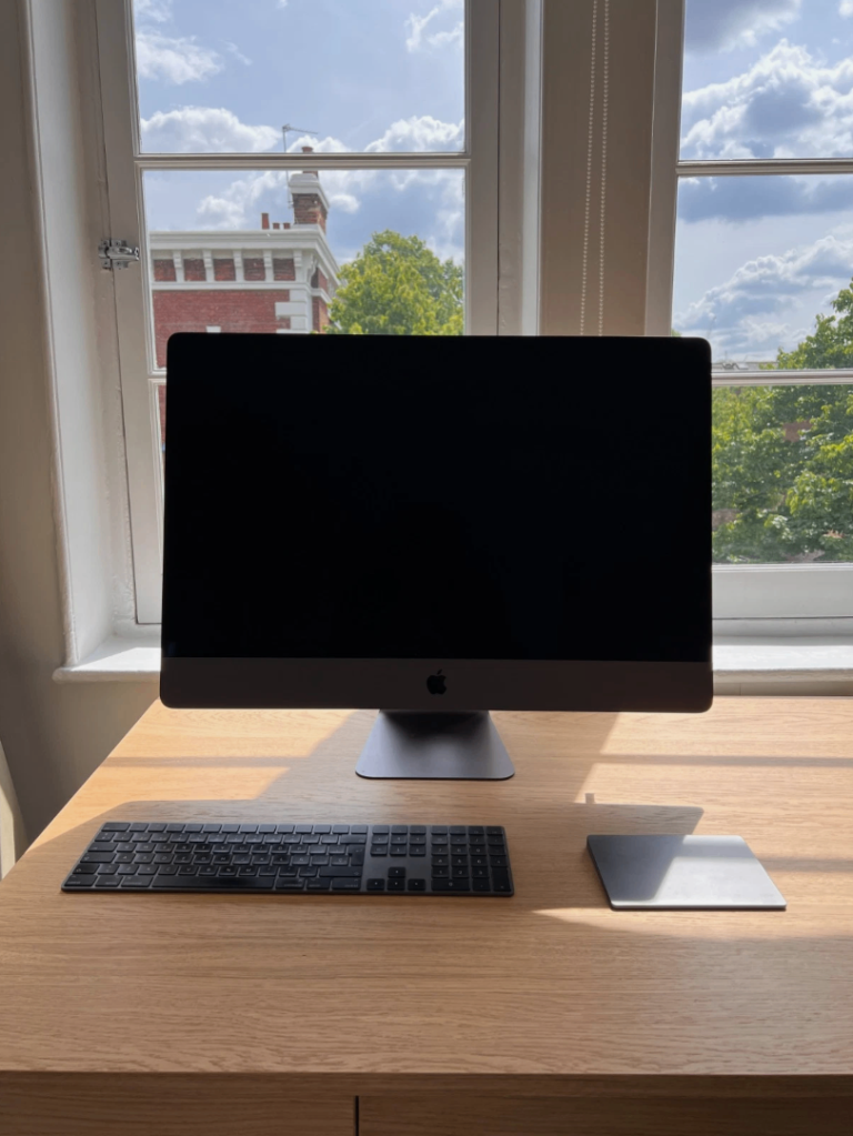 Apple iMac Pro 27" 5K Retina (2017) - Excellent Condition