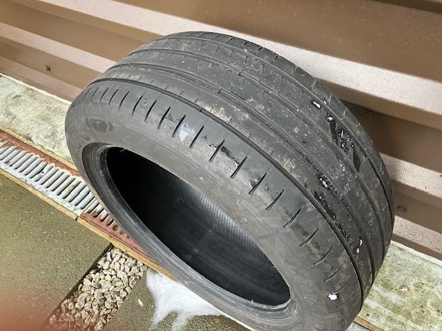 Goodyear tyre 17”