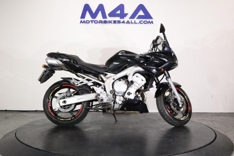 YAMAHA FZ6 FAZER 600 2005