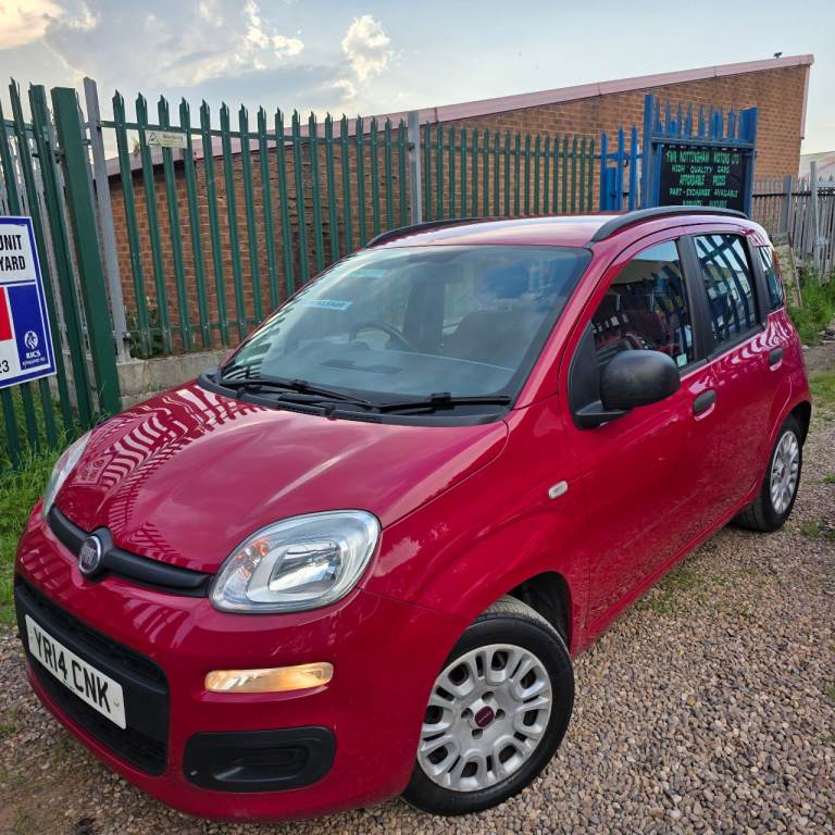 FIAT PANDA EASY EDITION 1.2 PETROL 68 BHP LOW MILES 71k YEAR 2014 £35 ROAD TAX PER YEAR HPi CLEAR!!!