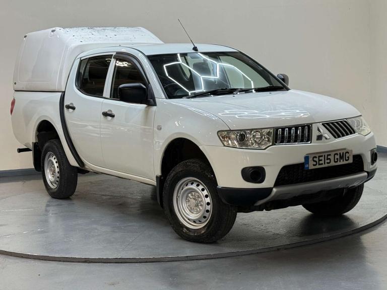 2015 Mitsubishi L200 2.5 L200 4Work LWB Double Cab DI-D 4x4 4WD 5dr Pickup Diesel Manual