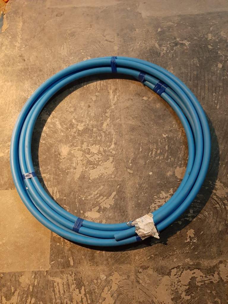 MDPE 25mm blue pipe
