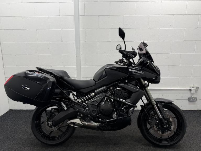 KAWASAKI VERSYS 650 - LUGGAGE - ONLY 8353 MILES!!