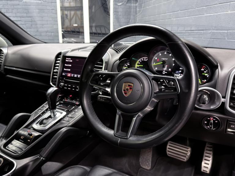PORSCHE CAYENNE 3.0 V6 E-Hybrid S Platinum Edition 2017