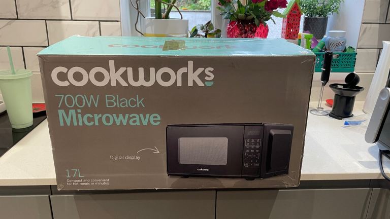 image for Microwave 700W