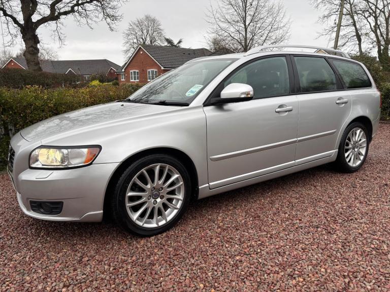 2010 Volvo V50 D2 [115] SE Lux 5dr ESTATE Diesel Manual