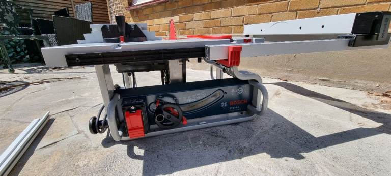 Bosch GTS 10 J Table Saw - Excellent Condition, very little DIY use